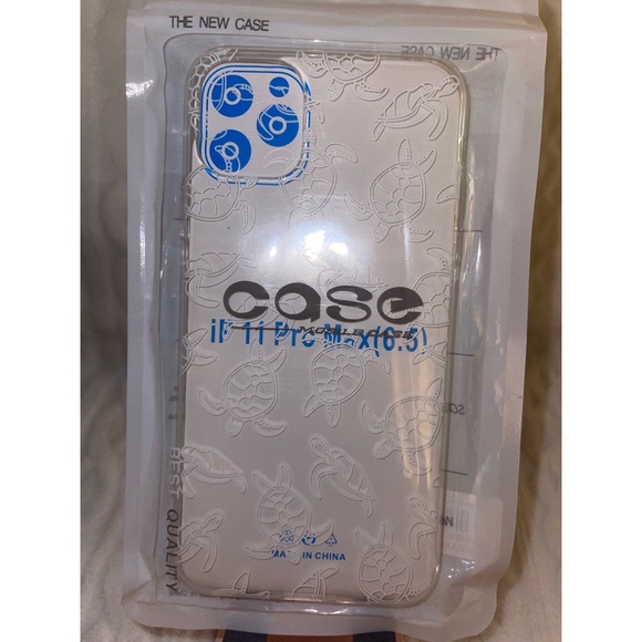 Clear Turtle Print iPhone 11 Pro Max Case🐢 - Picture 12 of 17